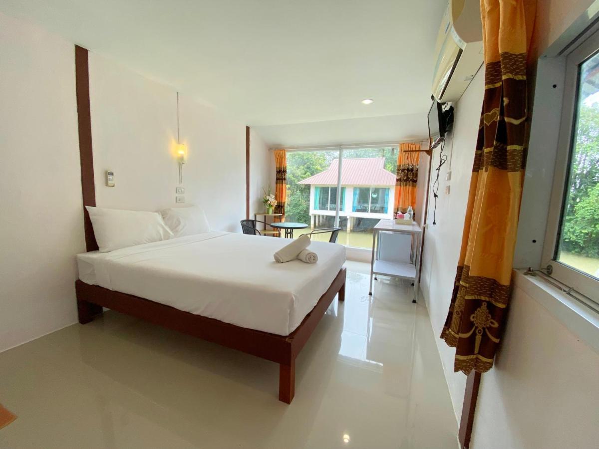 Banpak Suankaew Talaynoi Resort