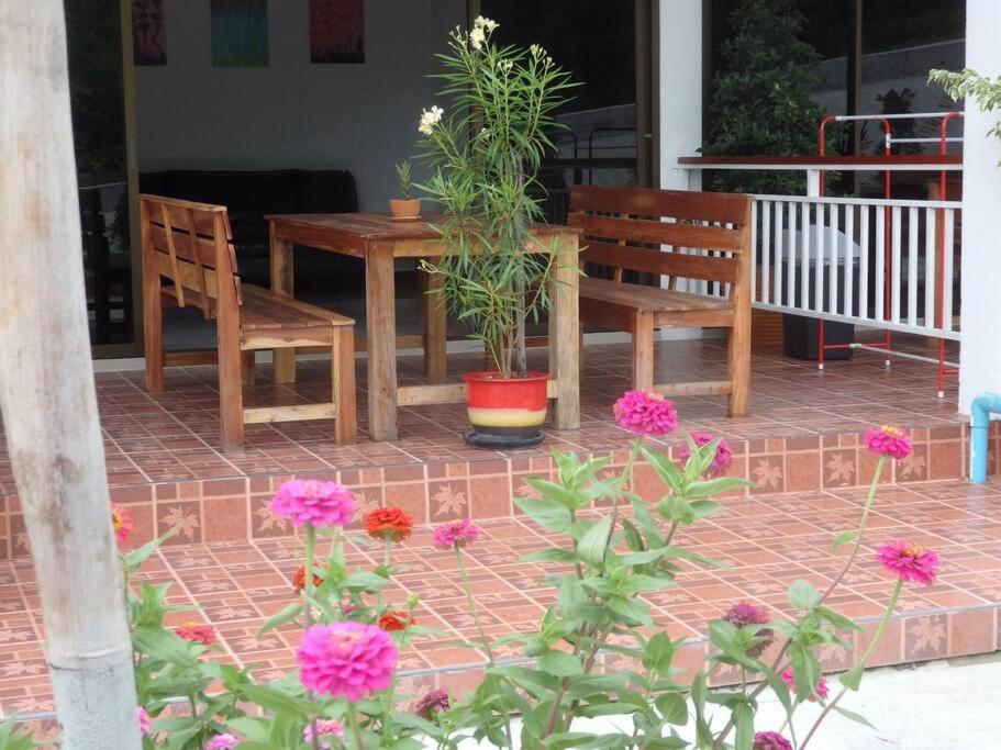 Judith's 2 Bedroom Family Home, Sleeps 6