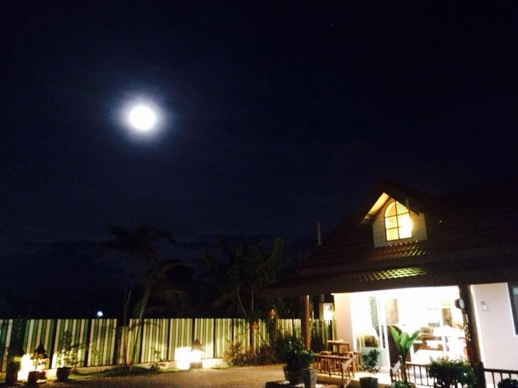 Khaolom Guest house 2*