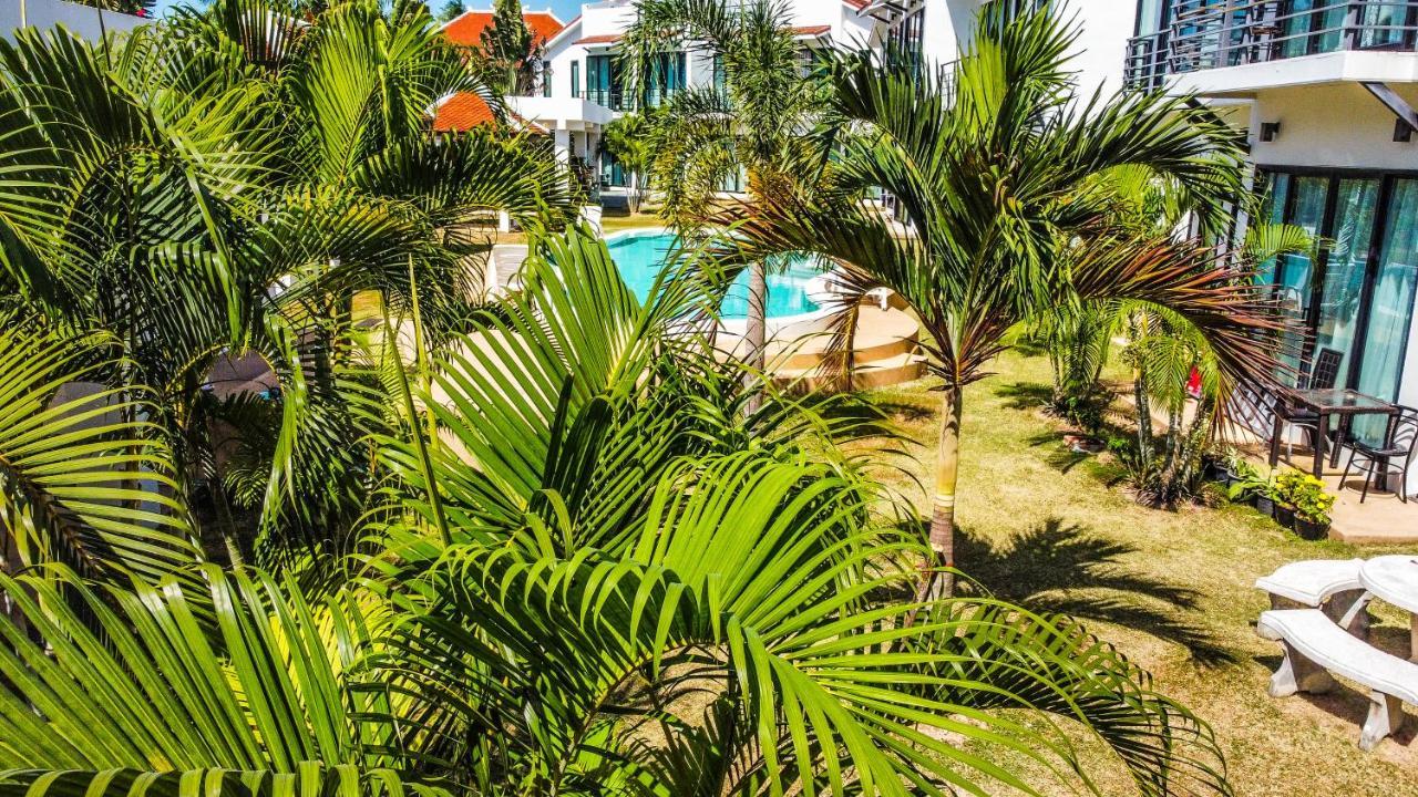 Sunrise Villa *