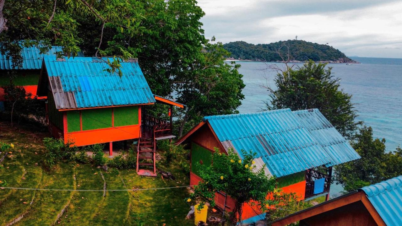 Resort Daya Hill Seaview