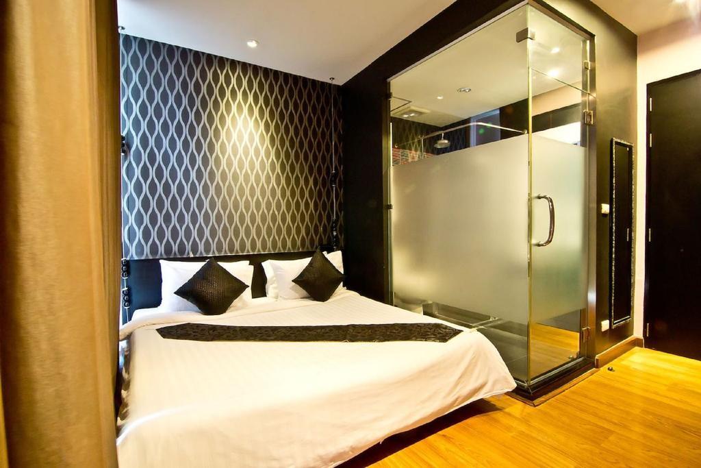 Glitz Hotel Bangkok