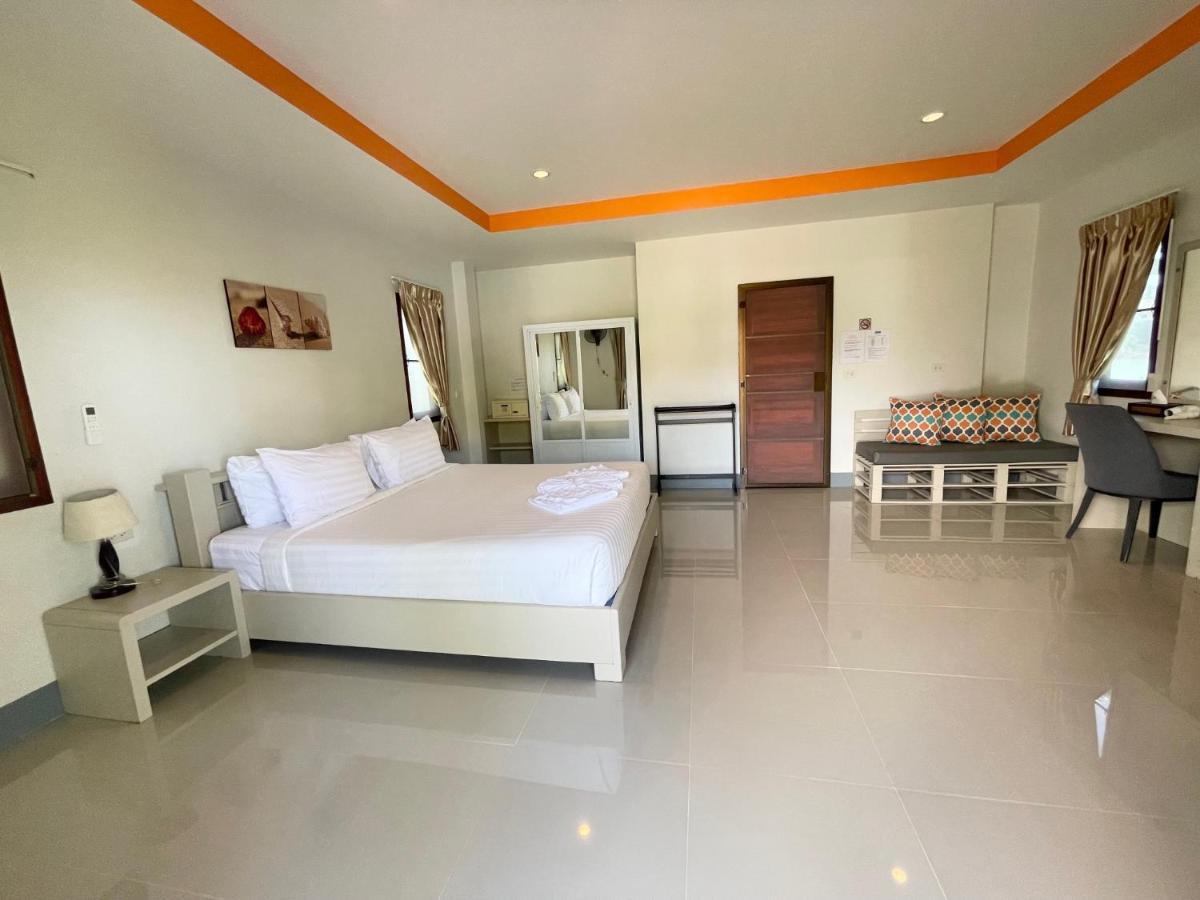 Breeze Bay Resort Wok Tum