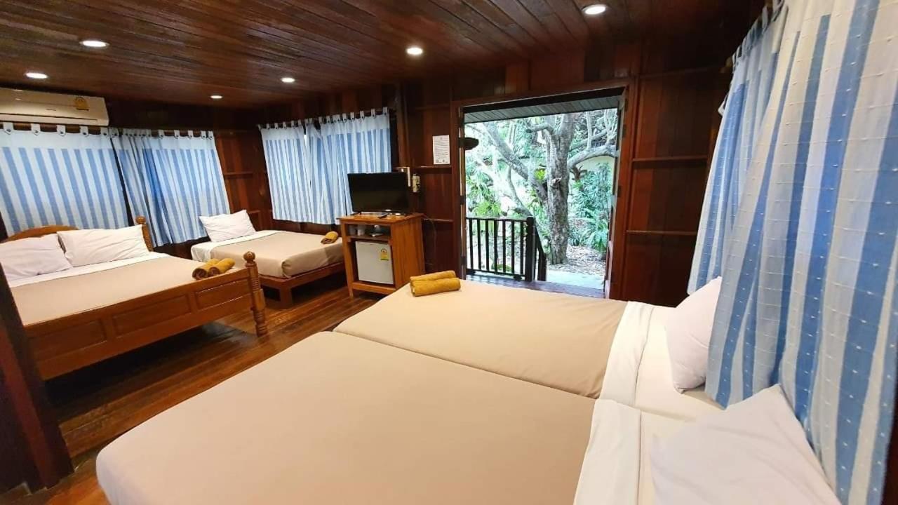 Baansuan Lychee Maeklong Ampawa 3*