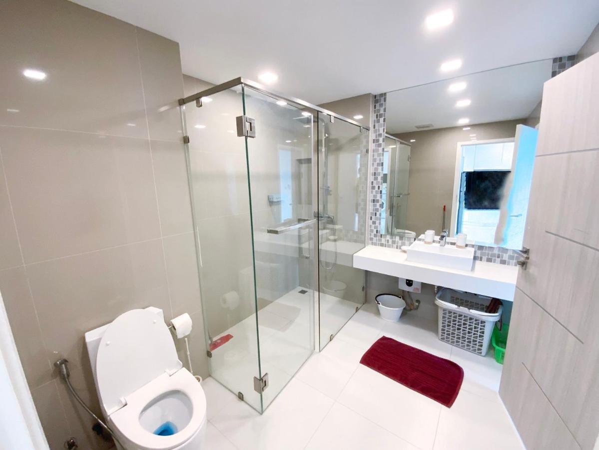 Apartment One Tower Seaview 66