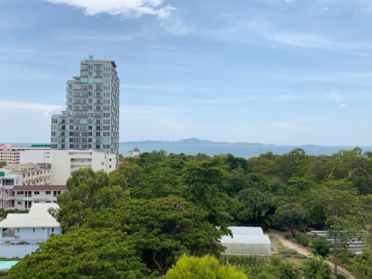 One Tower Seaview 66 Apartment