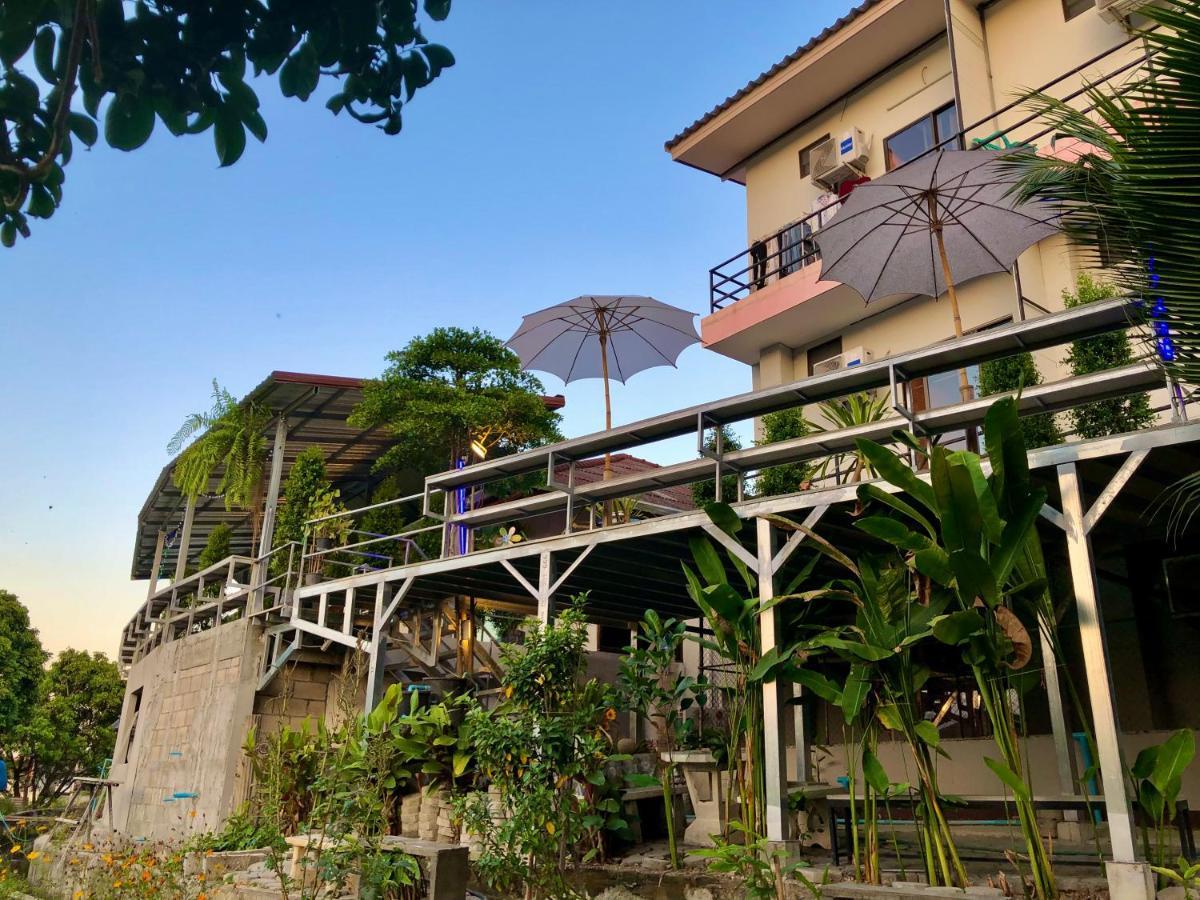 โรงแรมแสนดีเพลส เมาเท่นวิว Aparthotel 2*