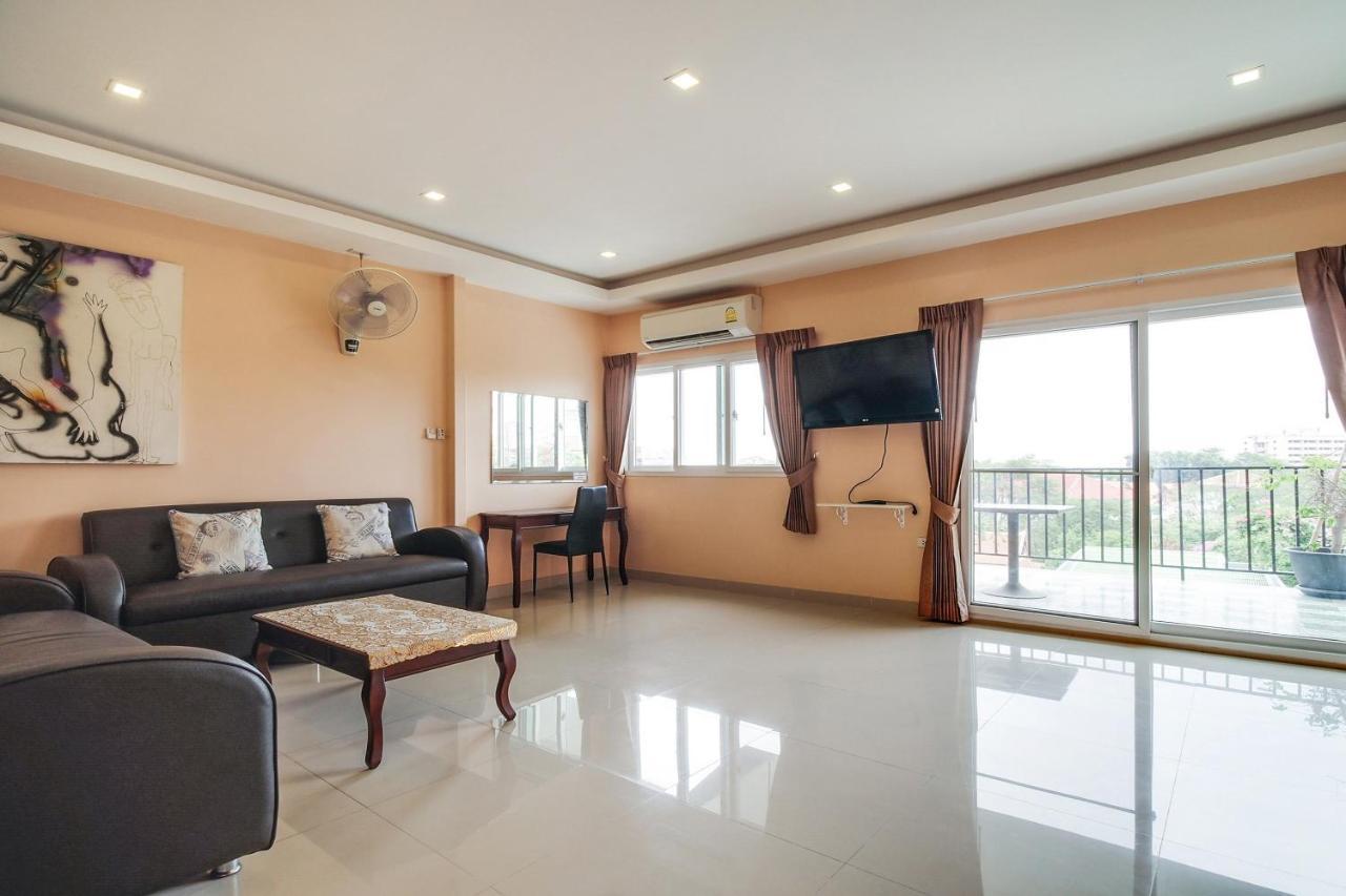 Patumnak Beach Guesthouse Pattaya