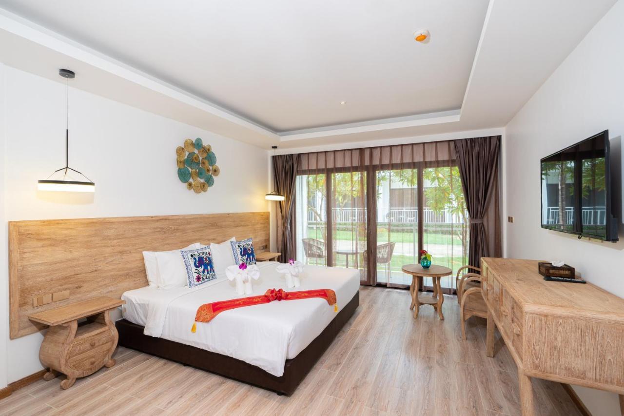 Royal Yao Yai Island Resort
