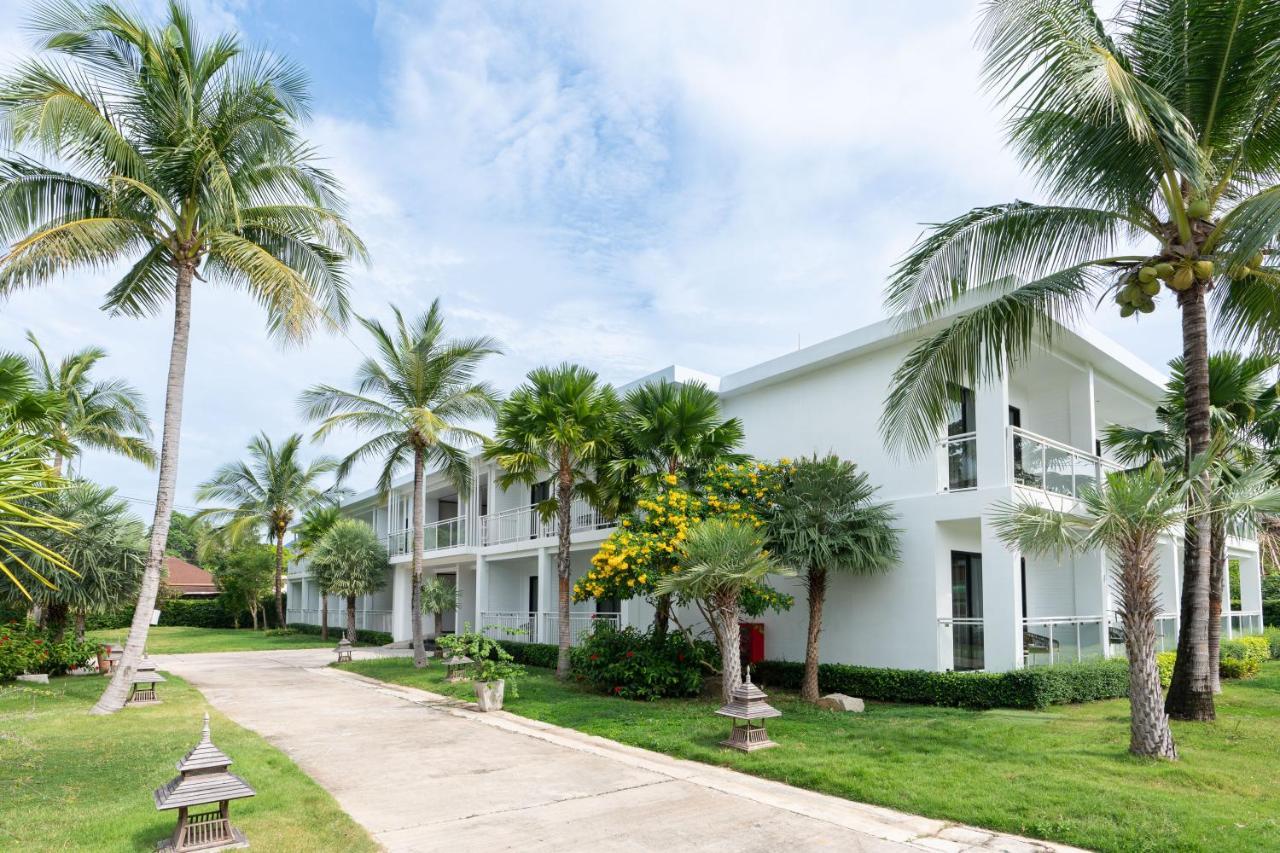 Resort Royal Yao Yai Island 5*