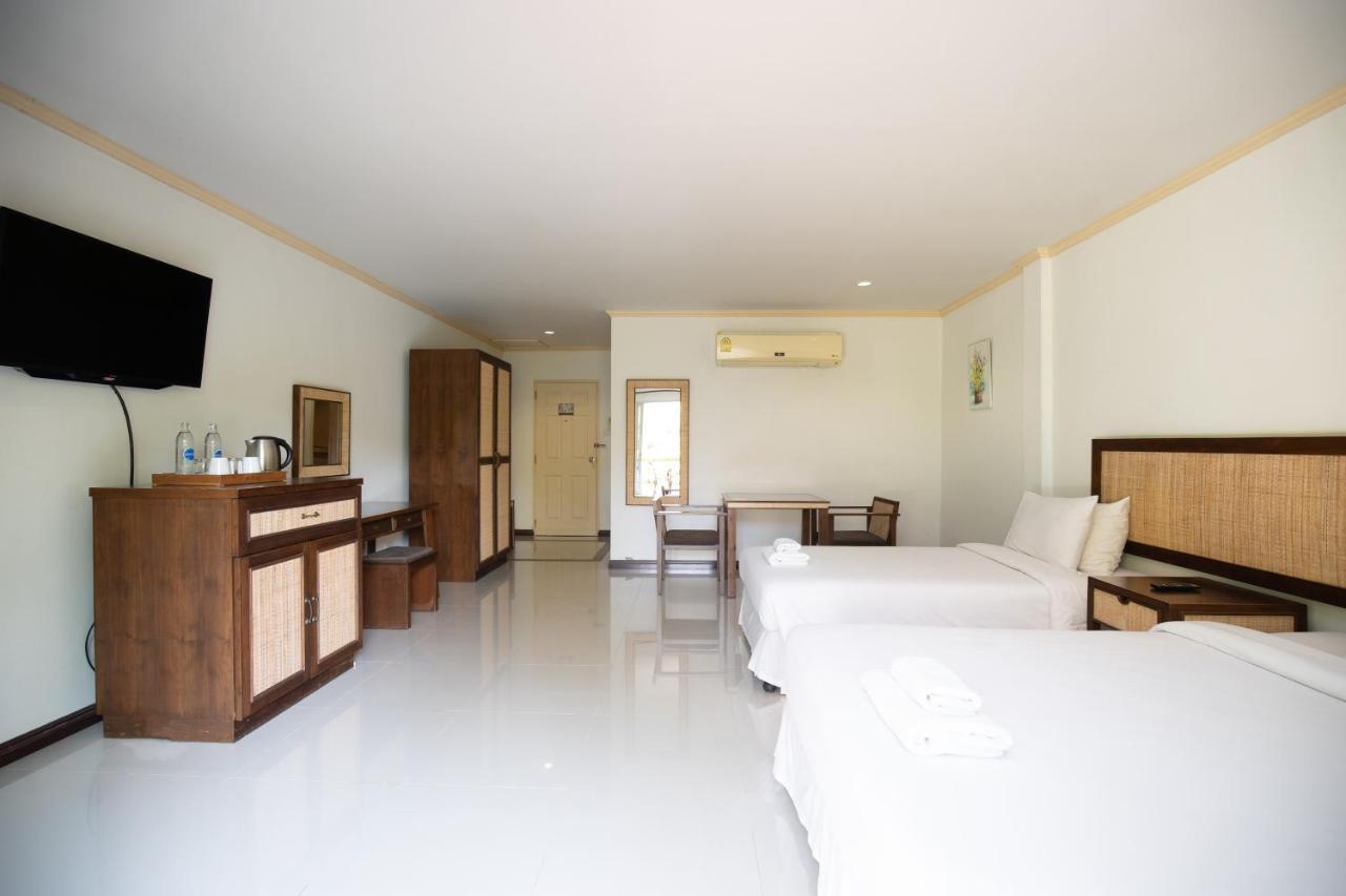 Thara Cholapruek Resort