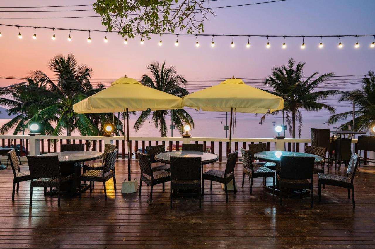Rimlay Beachfront Pool Villa
