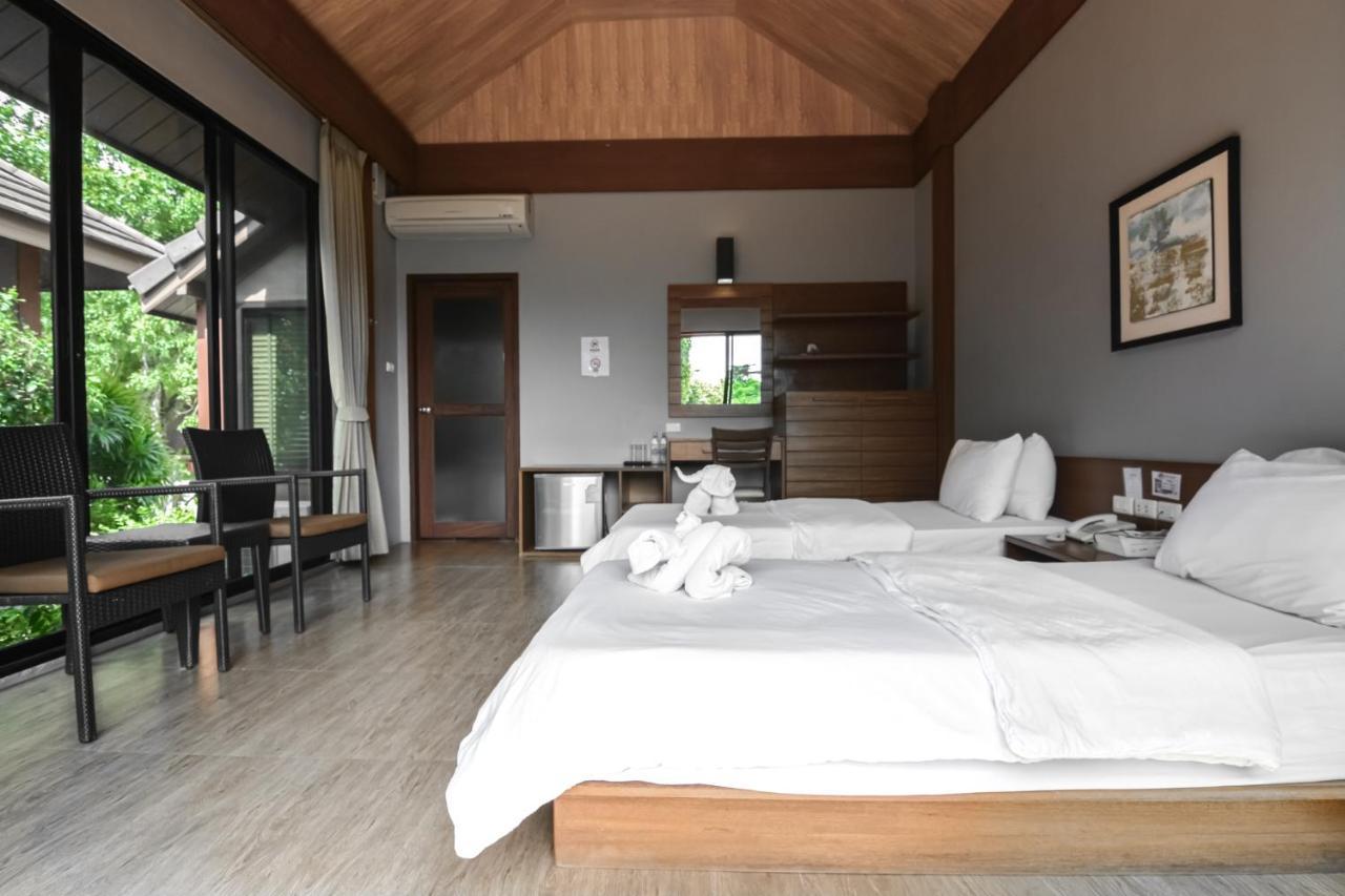 The Grace Amphawa 3*