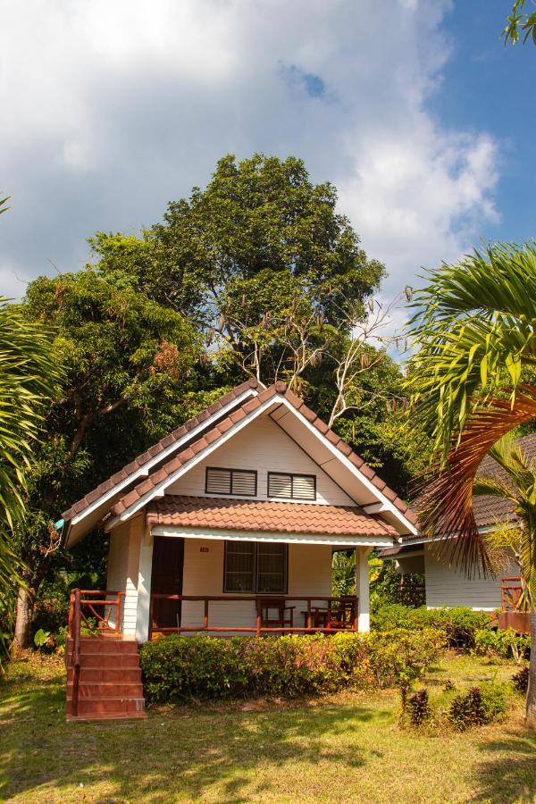 Lanta Village 4*
