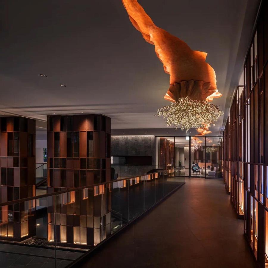 The Edge Aparthotel *