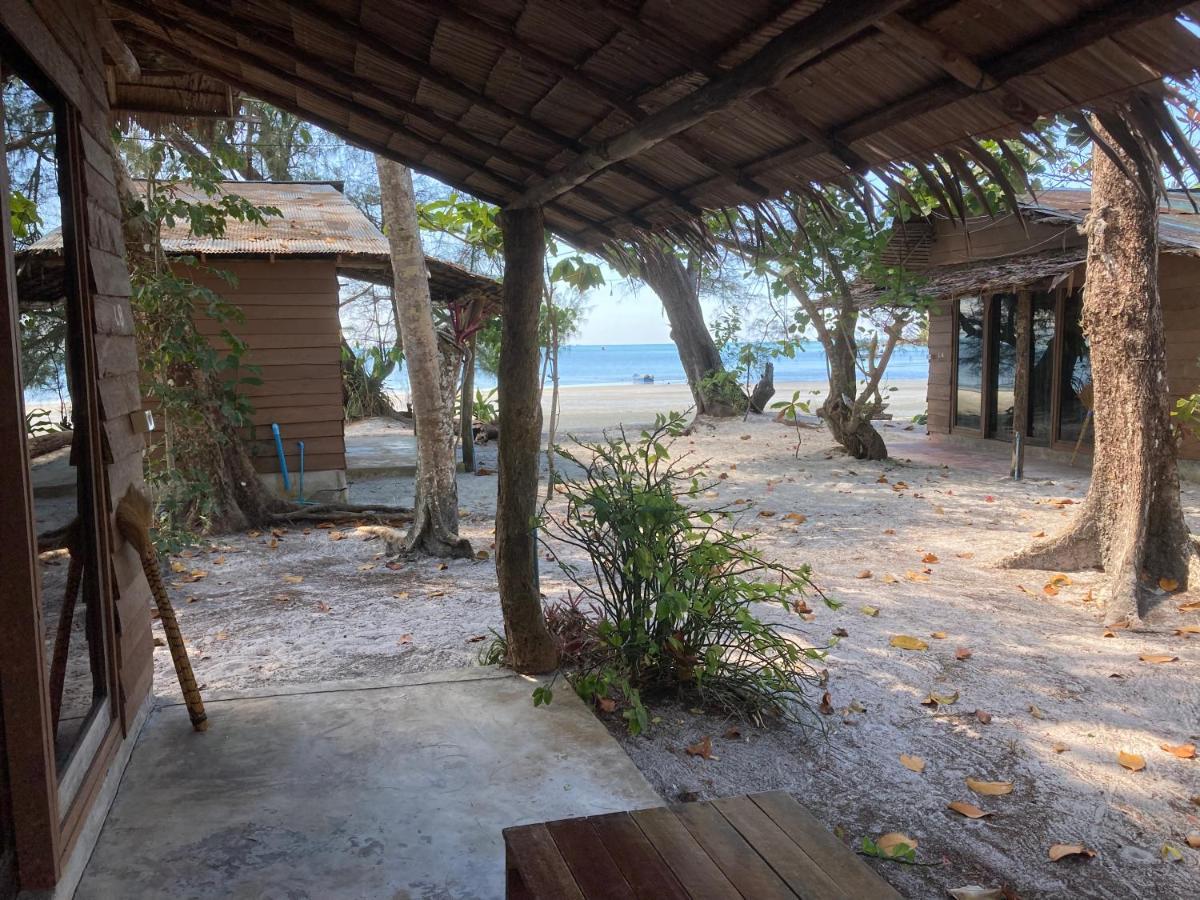 La Ong Lay Resort Koh Phayam