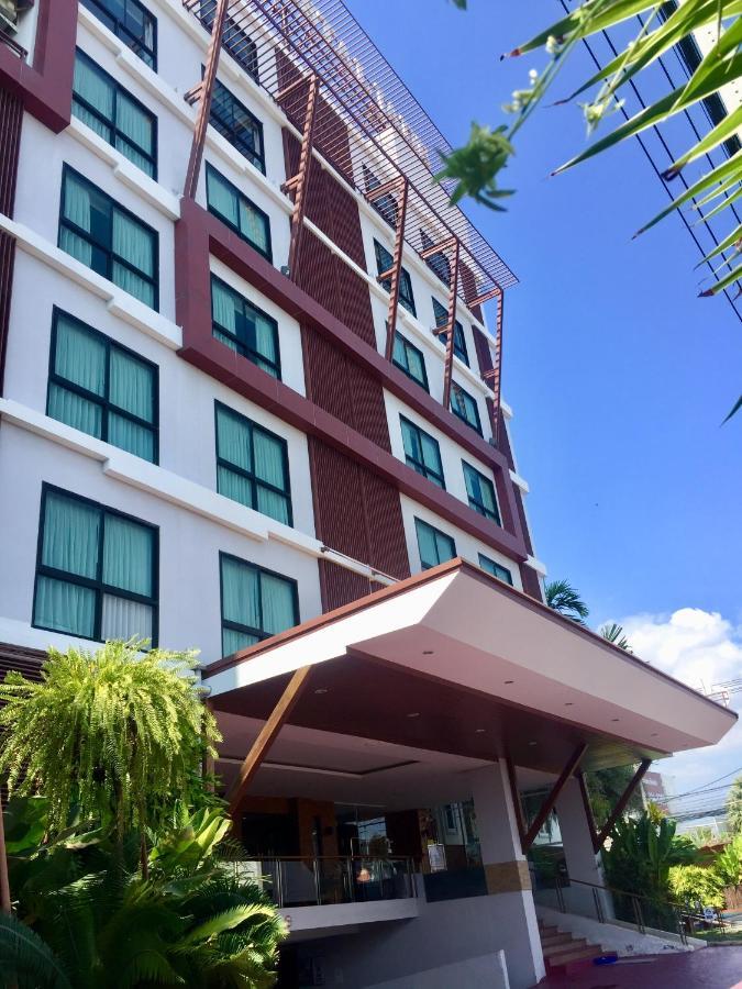 Hotel Crystal Jade