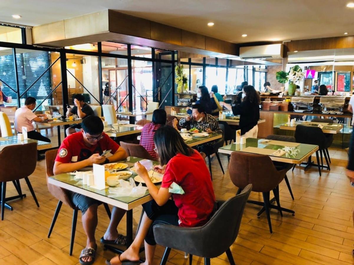 Hotel Crystal Jade Rayong