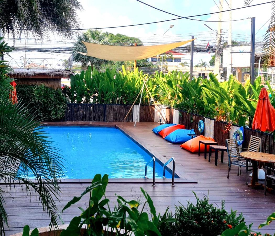 Hotel Crystal Jade 3*