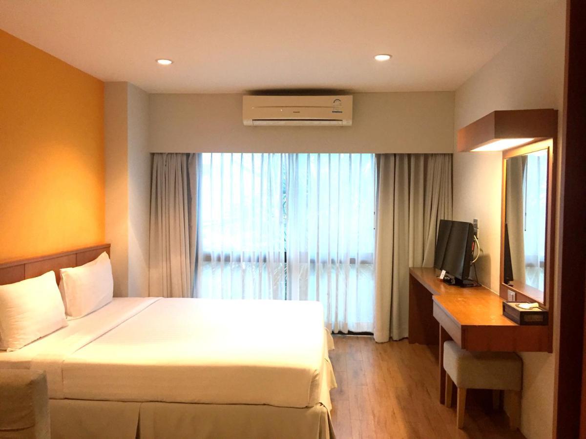 Hotel Crystal Jade 3*