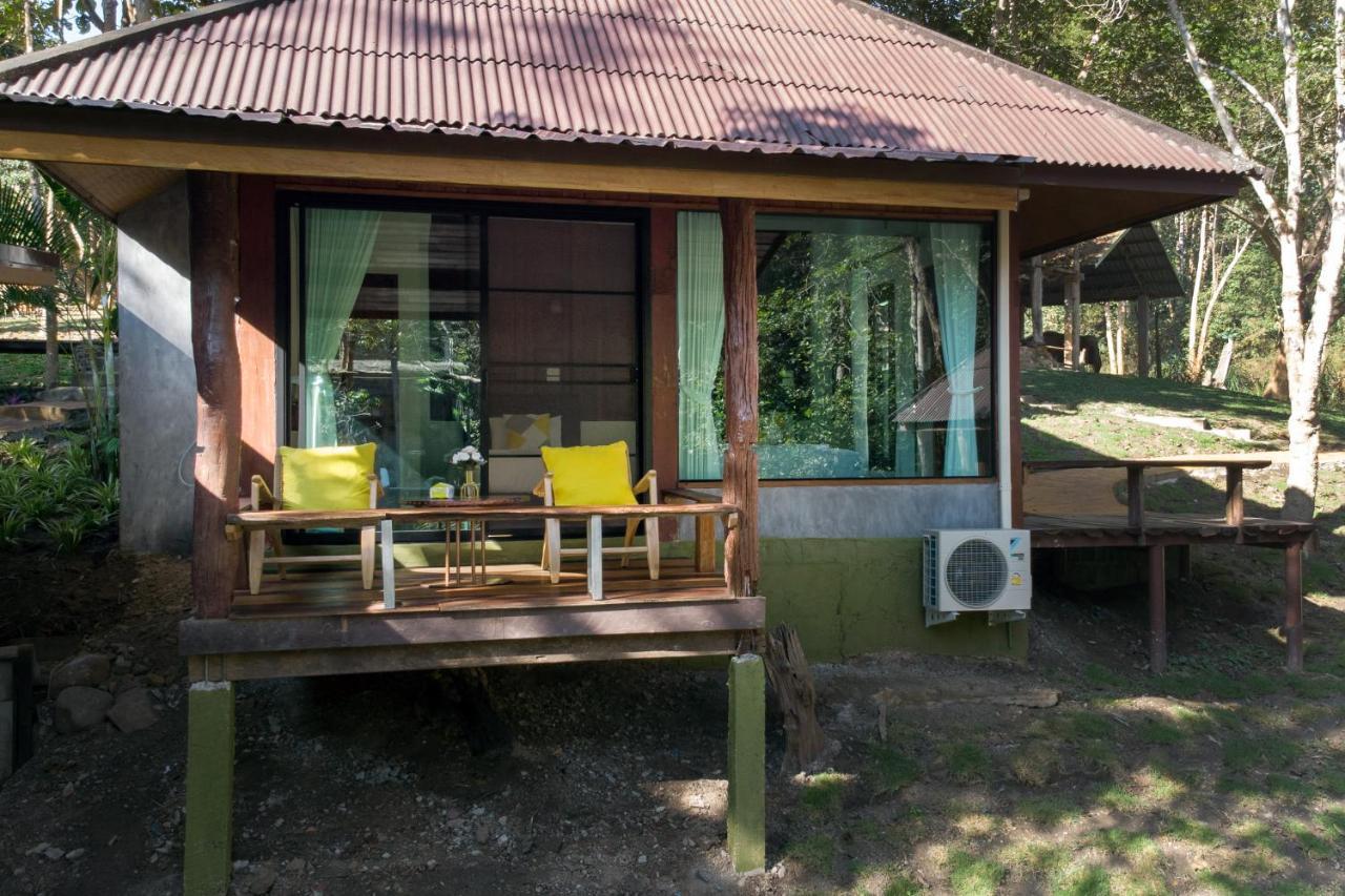 Tawan Riverside Resort *