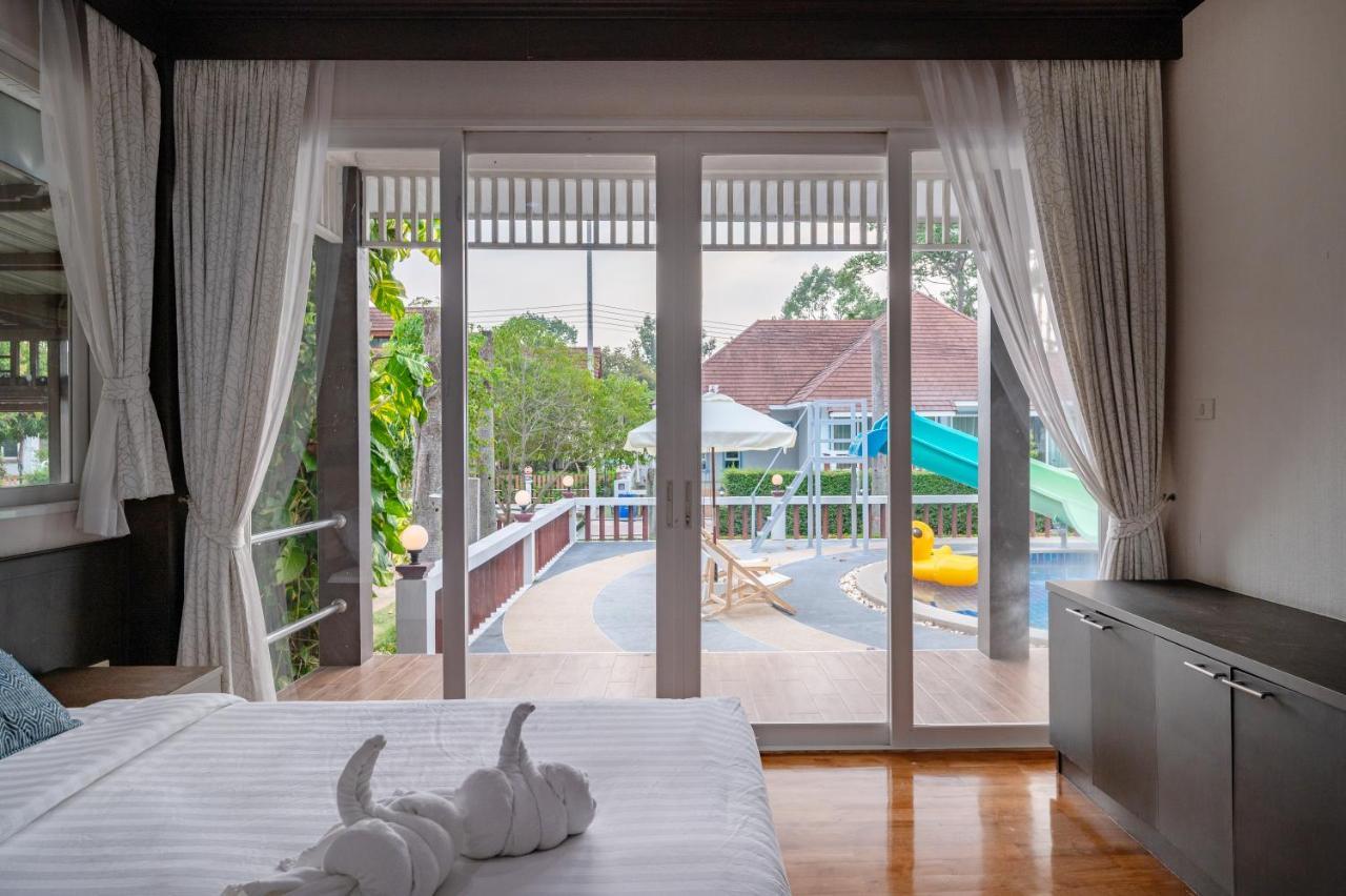 Rimlay Beachfront Pool Villa *