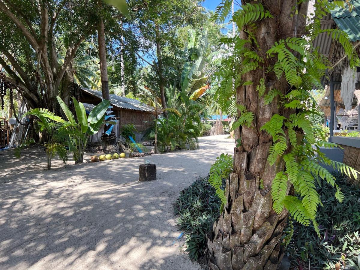 Sea Bar & Resort Baan Tai