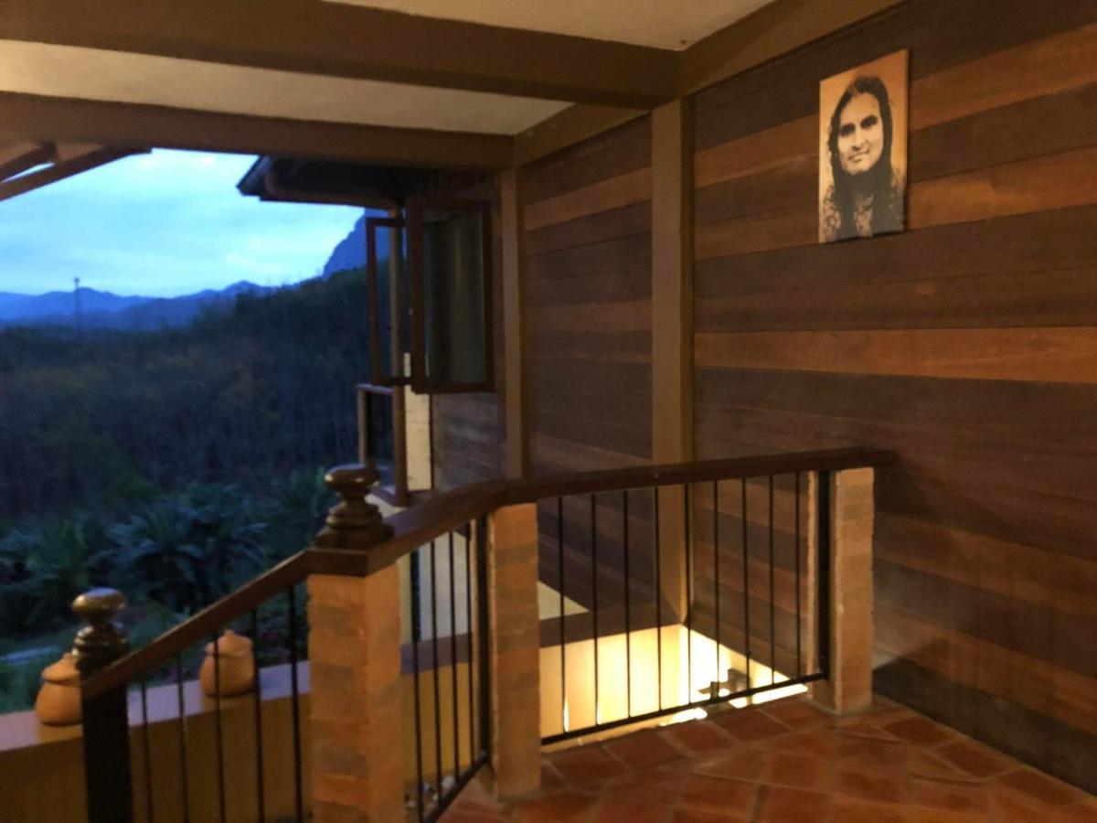 Billion Views Khaosok Guest house Khao Sok National Park