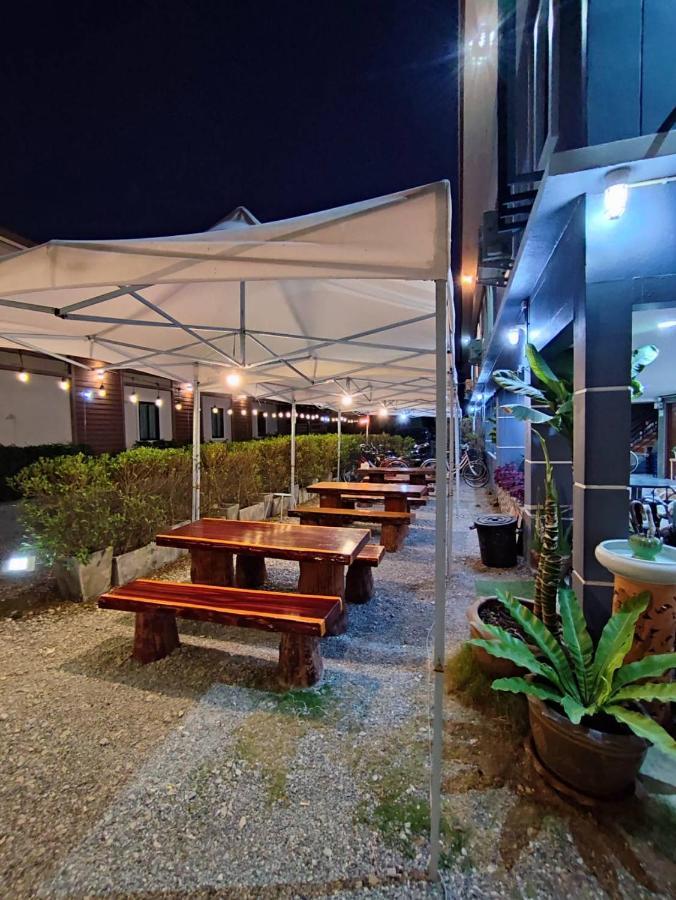 บ้านแก่งรีสอร์ท Resort