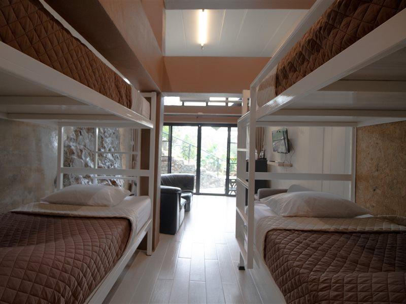 Maesa Greenery Hill Sha Bed & Breakfast