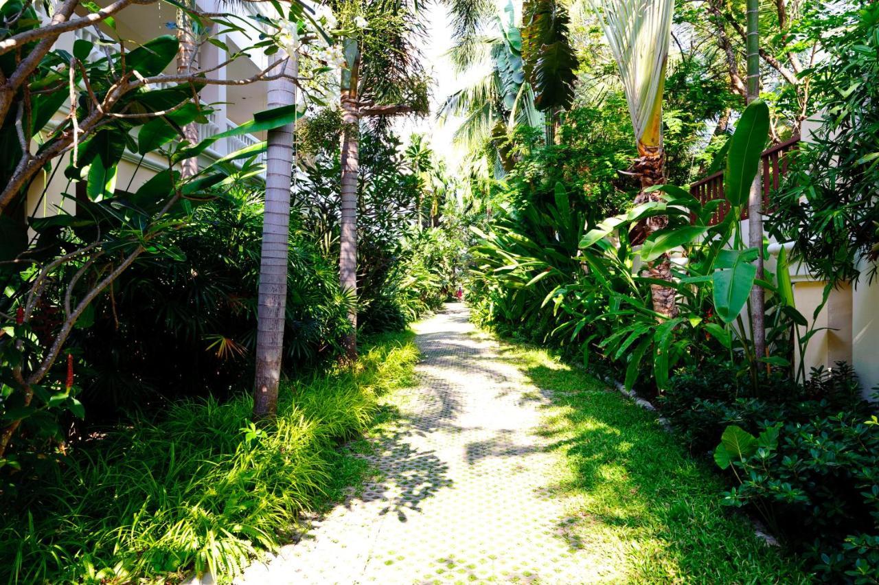 Grand Pacific Sovereign & Resort