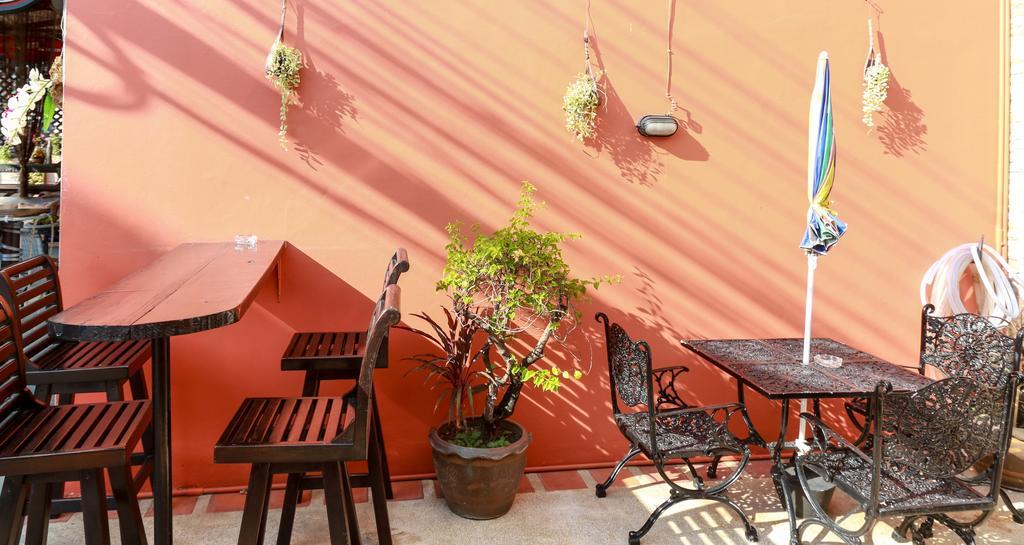 Guest house Absolute Phuket 3*
