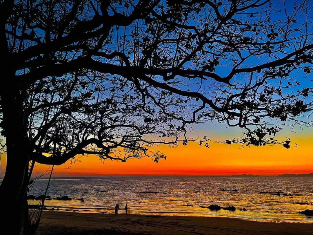 Kohjum Seafront Koh Jum