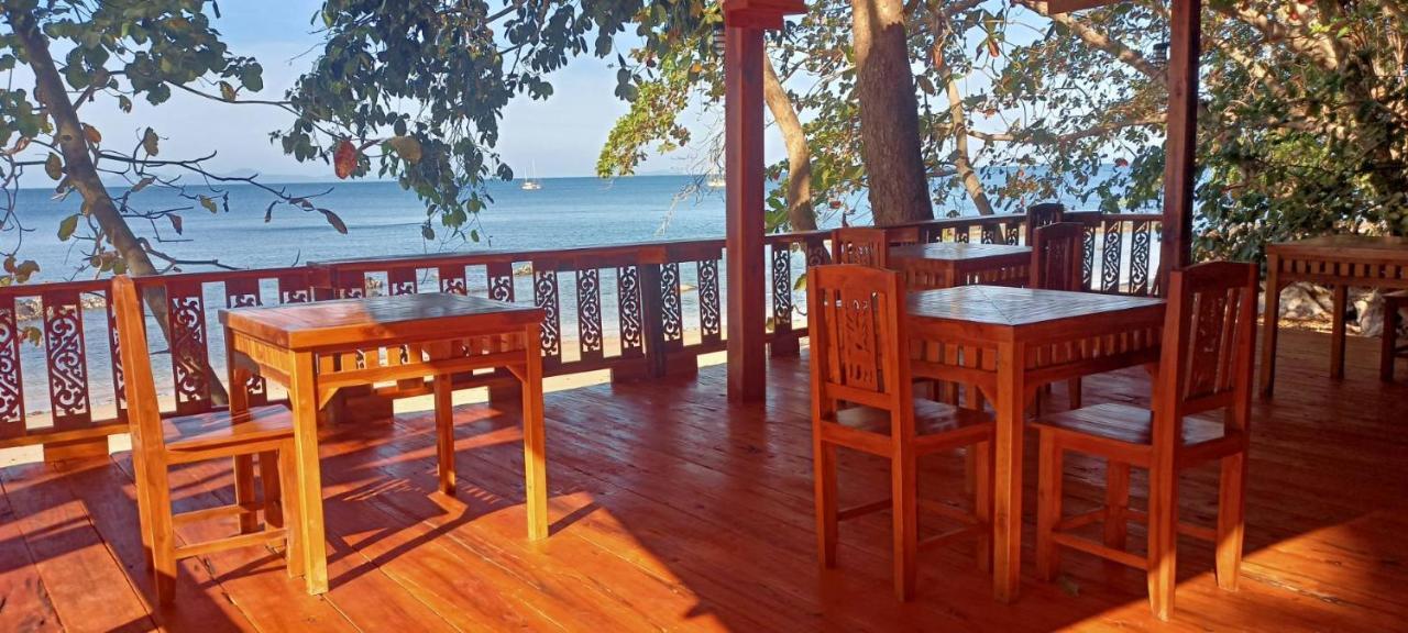 Guest house Kohjum Seafront Koh Jum