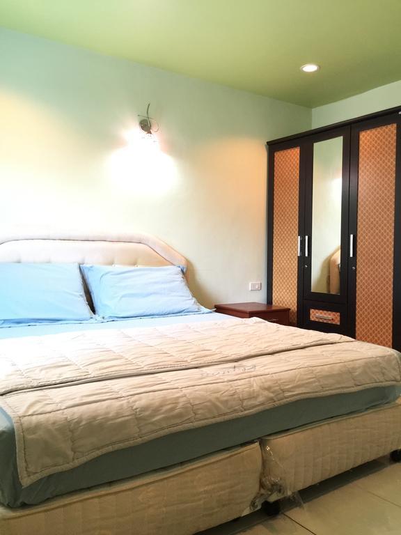 Puphaya Budget 122 Pattaya