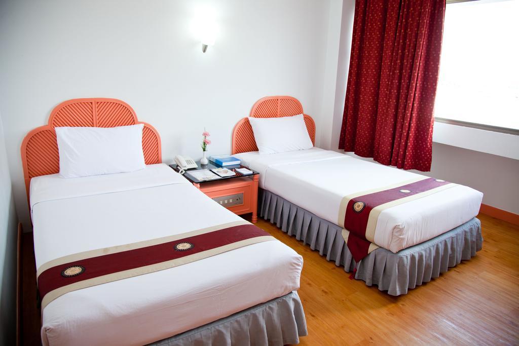 Thumrin 3* Trang