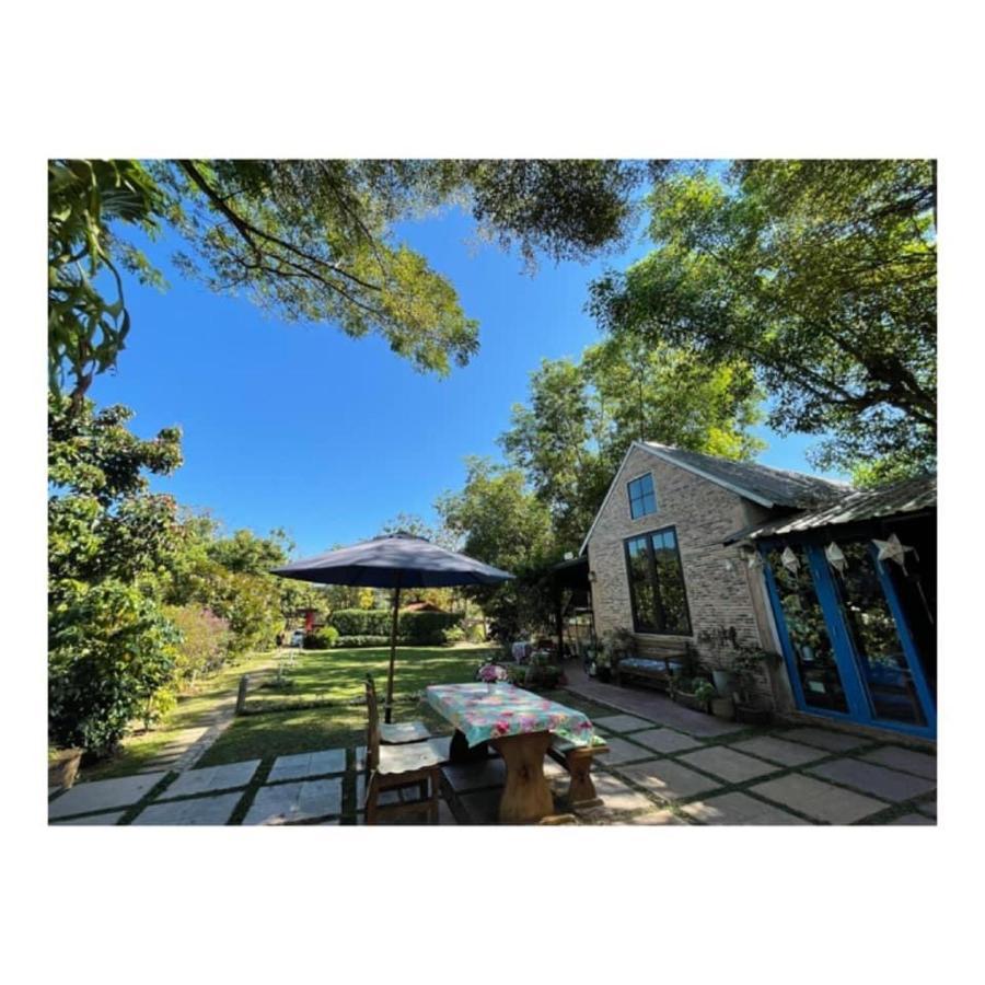 Gumbie House Bed & Breakfast 3*