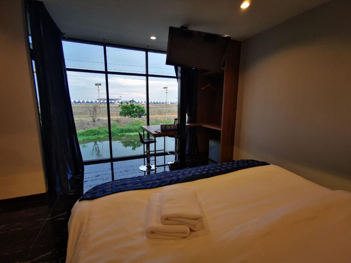 Resort Skyline Ban Khlong Lat Bua Khao