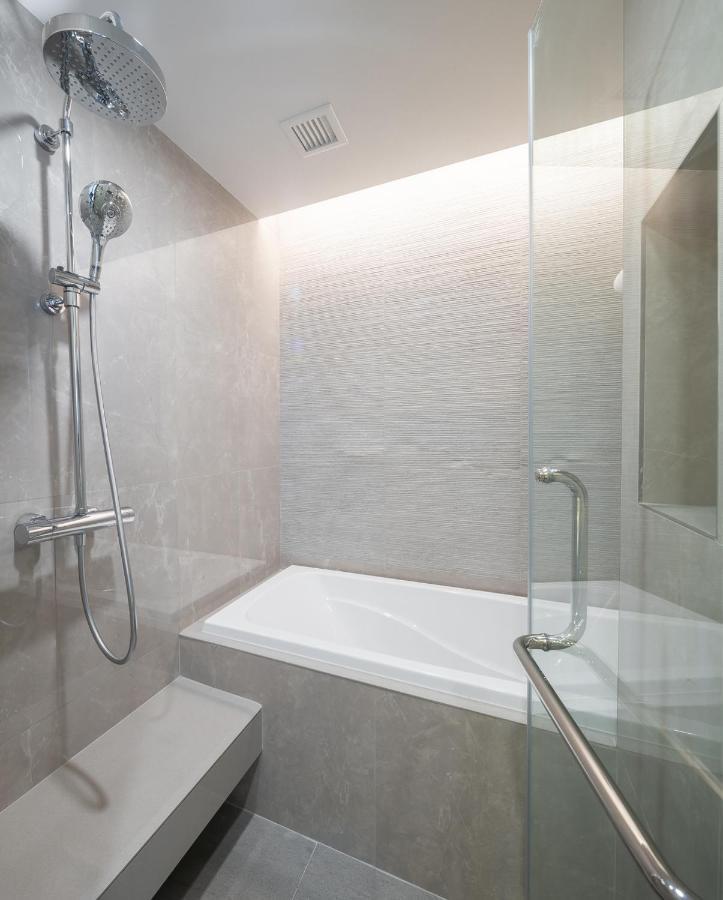 Hotel S Sriracha &