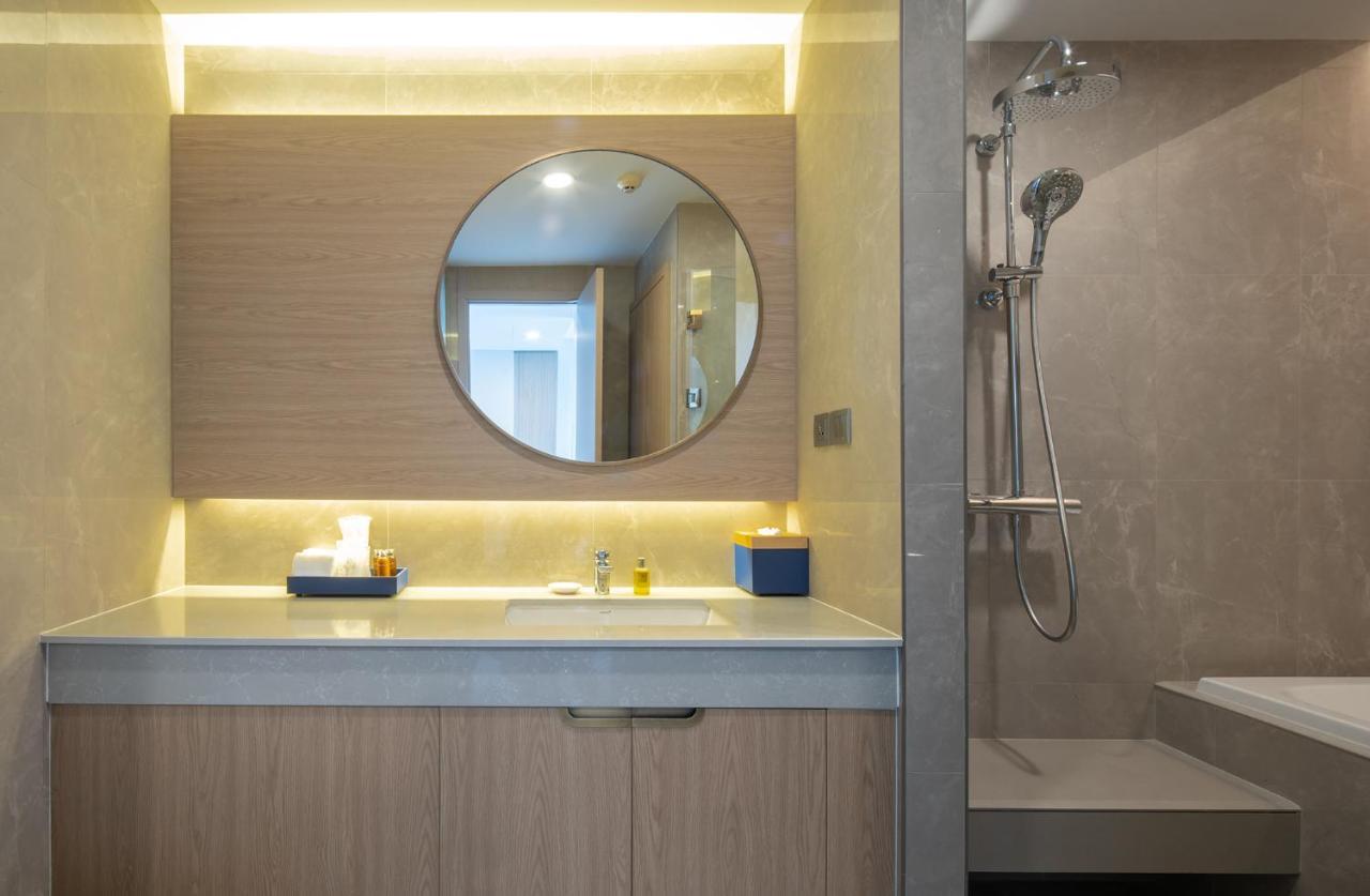 S Sriracha & Hotel 5*