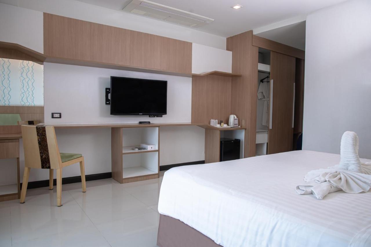 42c The Chic Nakhon Sawan