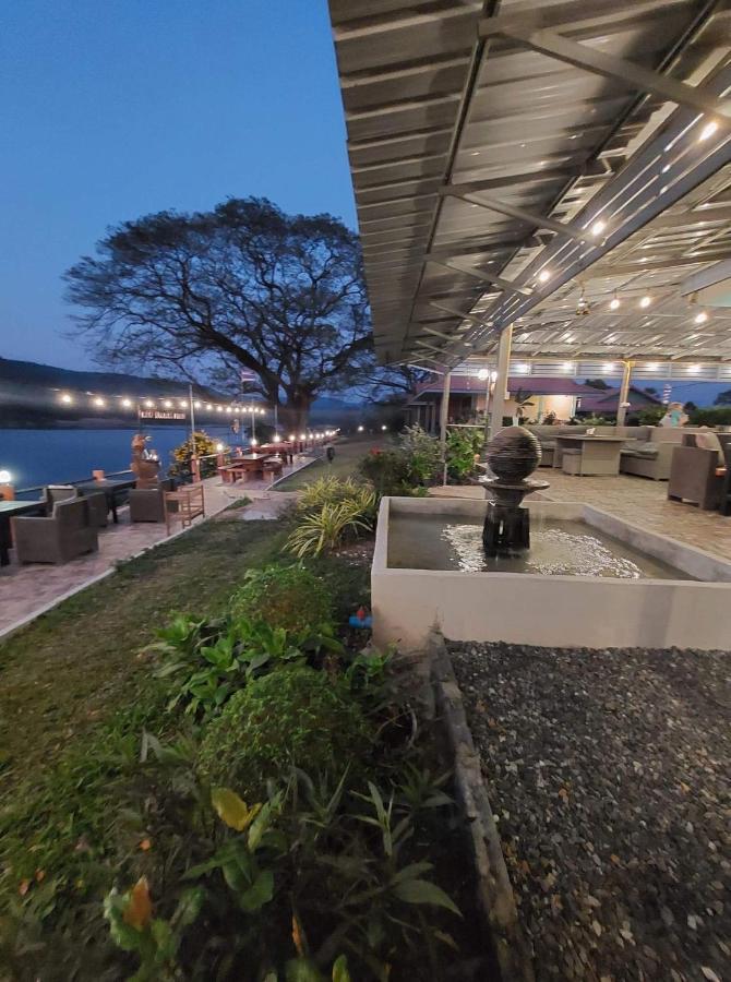 Resort Orchid Riverside