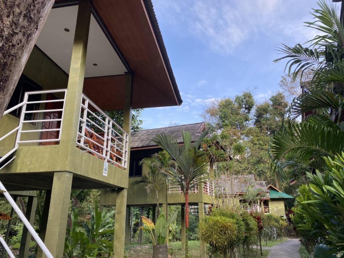 Resort Khao Sok Jungle Huts 3*