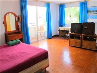 Beachfront Cha Am Guest house