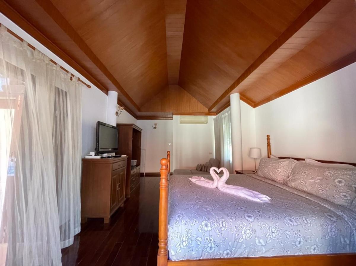 Casa Khaoyai Bed & Breakfast *