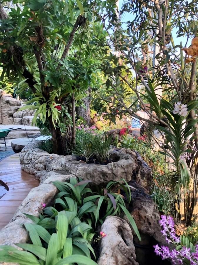 Uthaithani Resort
