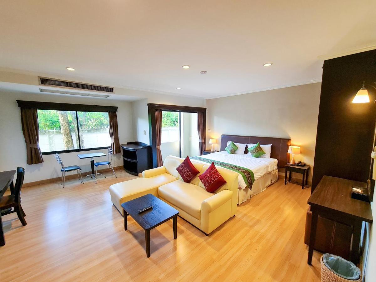 Hotel Grand Garden & 4*