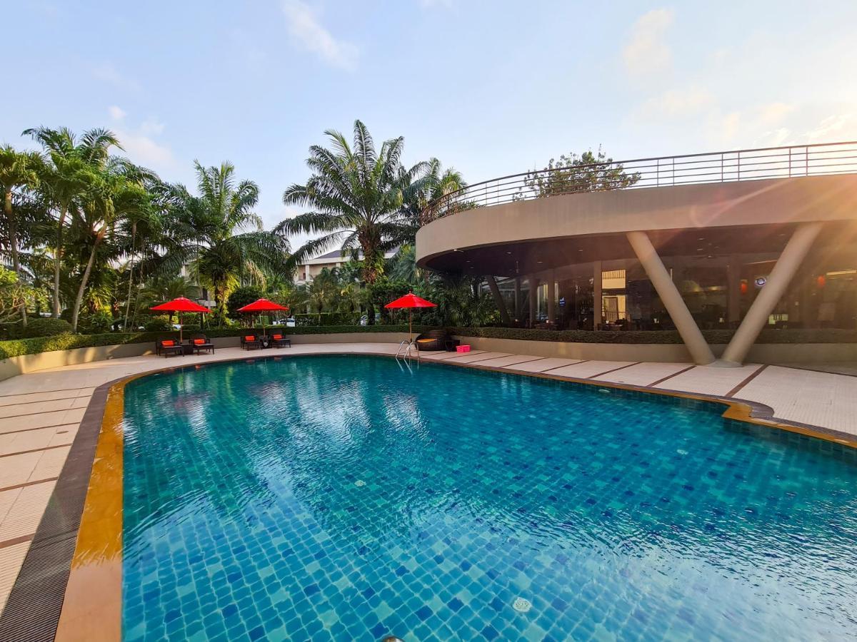 Hotel Grand Garden & 4*