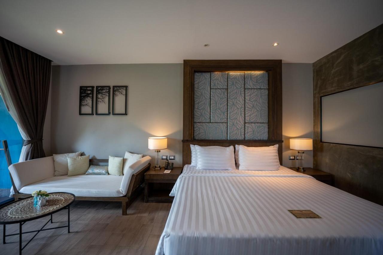 Hotel Coral Tree Huahin