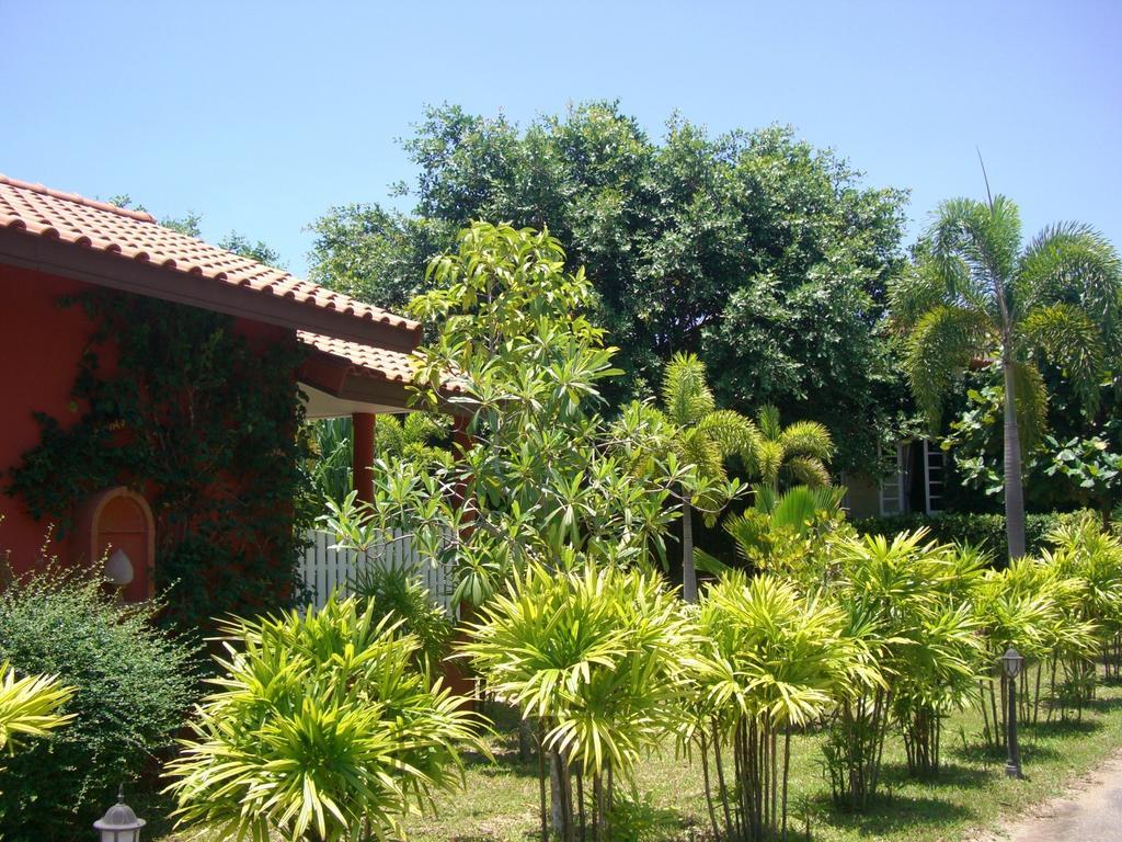 Pictory Garden Resort Sattahip